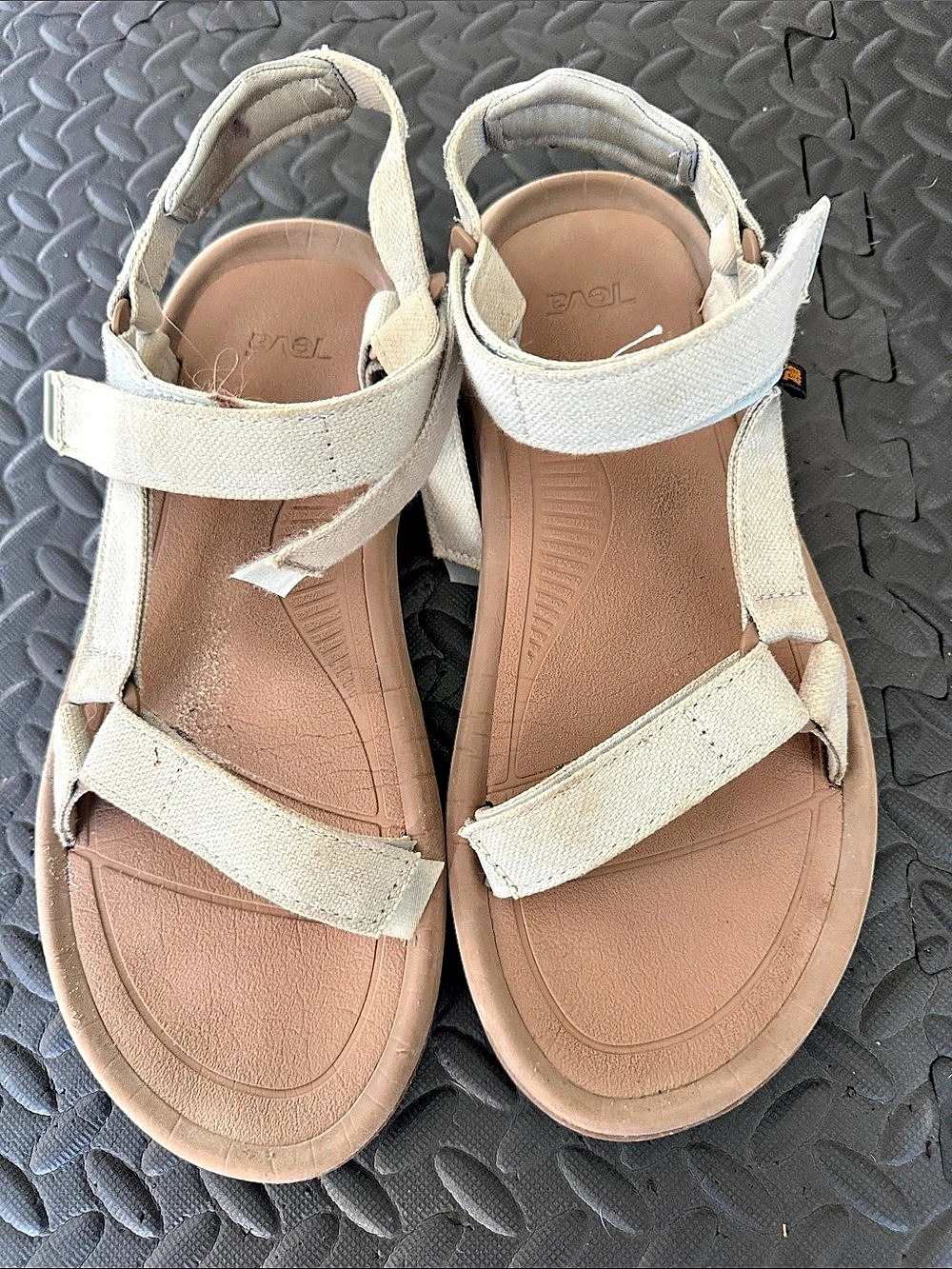 Teva sandles